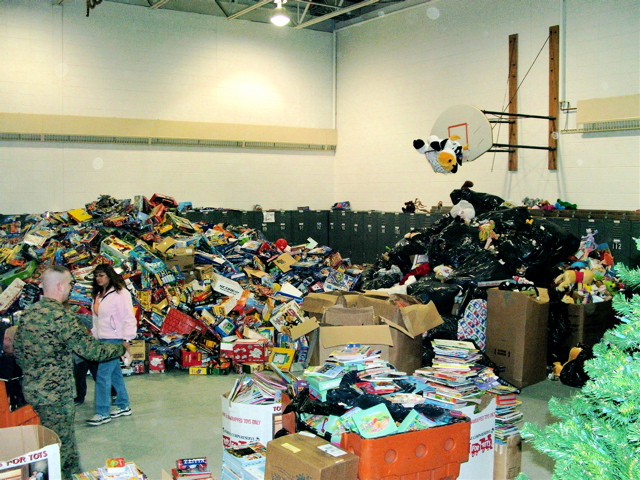 Toys for Tots 2005 005
